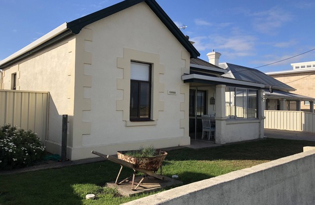 SEAVIEW COTTAGE Stunning Southern Ocean Views