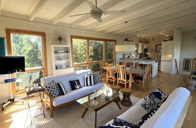 Seaview, Fire Island - Renovated 2 story family/couples house steps from beach