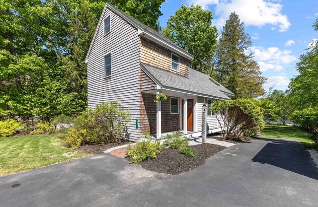 Sebago Breeze Lake House