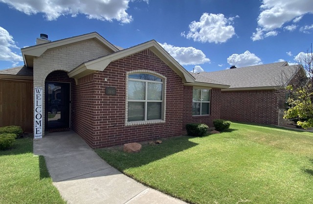 Secluded 3 bedroom Family Garden Home