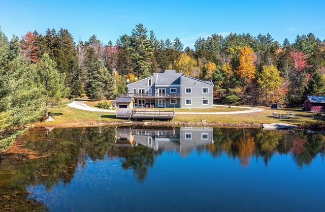 Secluded Estate with Private Lake, Swimming Pool and Hot Tub