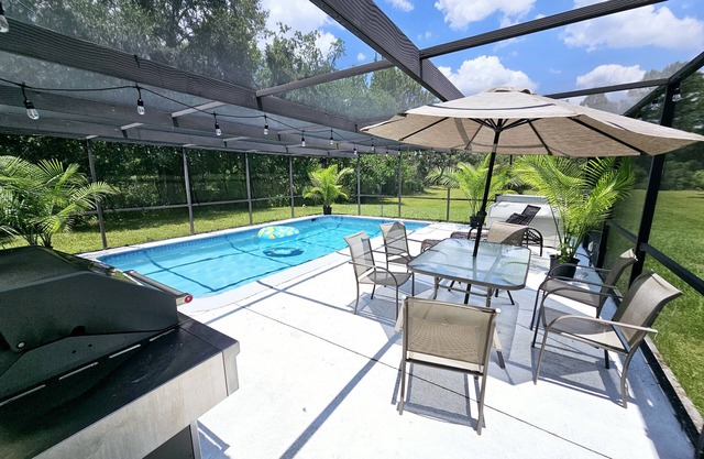 Secluded Grotto with pool and hot tub! — Only 20 minutes from the beach! Pets ok