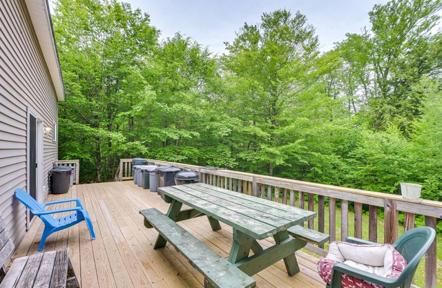 Secluded Harmony Cabin w/Deck, Dock, Boats!