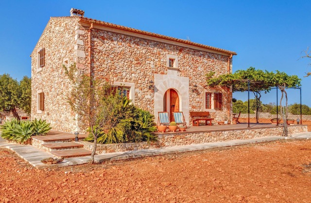 Secluded Holiday Home Son Garrot with Garden, Mountain View & Wi-Fi; Parking Available