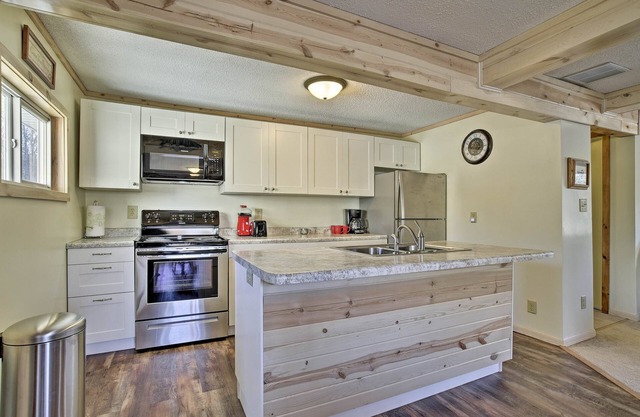 Secluded Home 15 Min. from Lake Nebagamon!