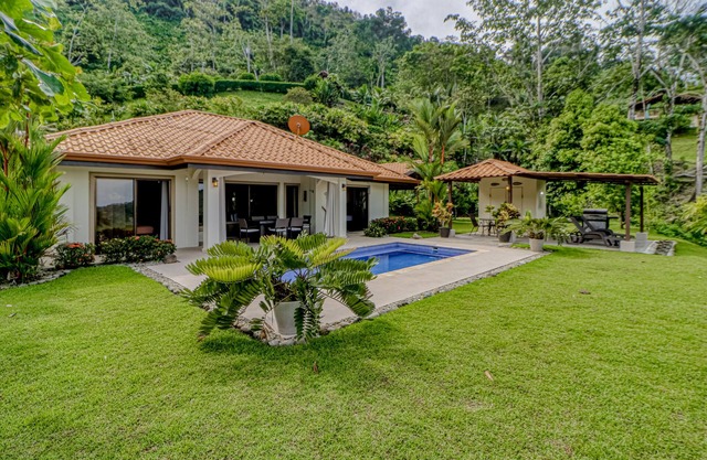 Secluded Home with Private Pool, Grilling Area, Covered Patio, & Free WiFi