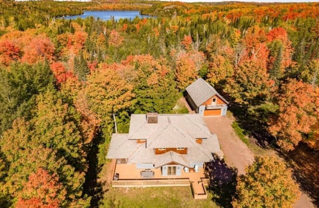 Secluded house in the wood w/sauna, game room. Near lake Caribou & Lutsen ski.