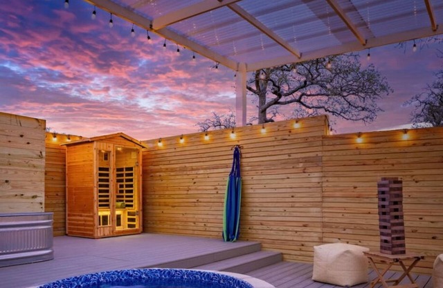 Secluded Luxury Couples cabin | Sauna & Pool