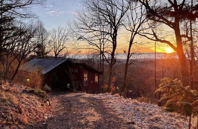 Secluded Mountain Chalet with Million Dollar Views! Family and Pet Friendly