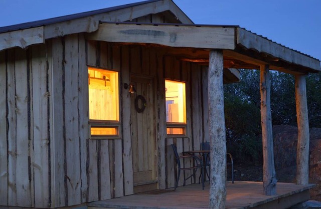 Secluded Romantic Ranch Cabin at Grapevine Canyon