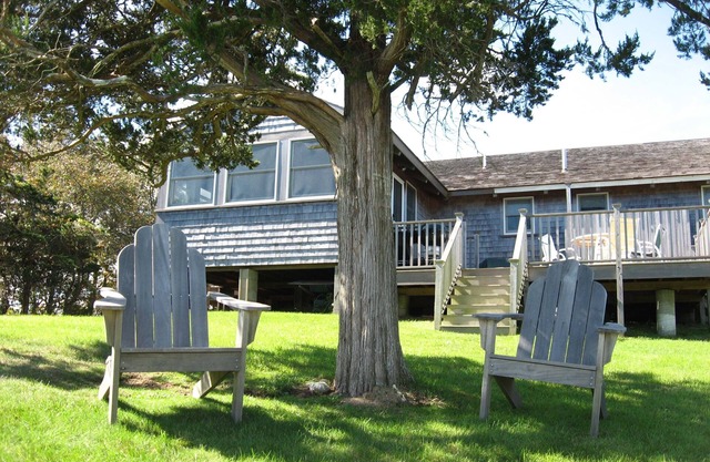 Secluded, spacious, clean, pet friendly cottage that sleeps 6