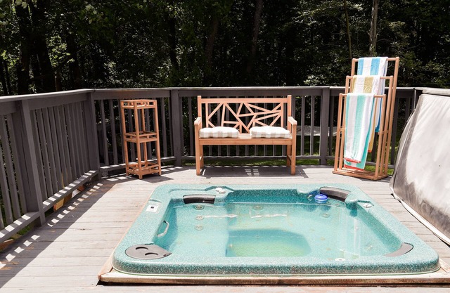 Secluded Vacation Home with private backyard oasis & access to resort amenities