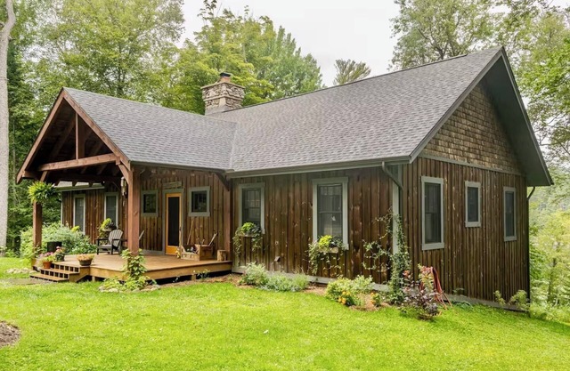 Secluded waterfront home, minutes from Lake Placid and Saranac Lake
