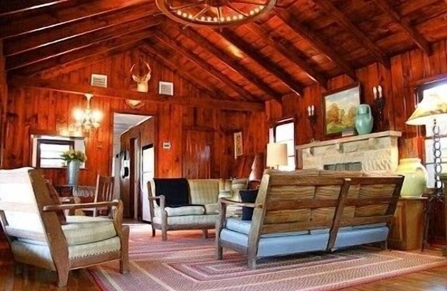Secluded Western Ranch House on 4 Acres Near Bandera