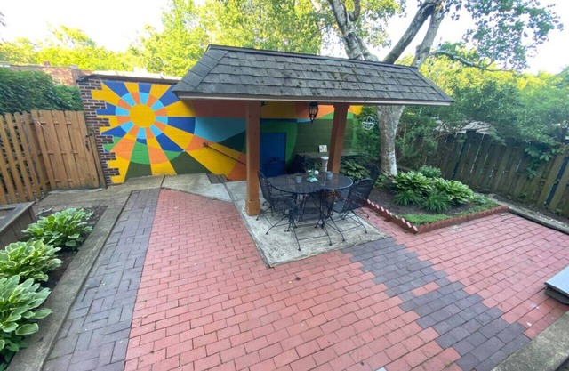 Secret Garden by Frick Park with Garage Parking