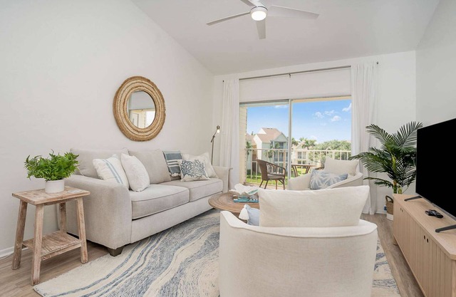 Seize the Rays · Luxury Beachside Condo · Half Mile from Beach