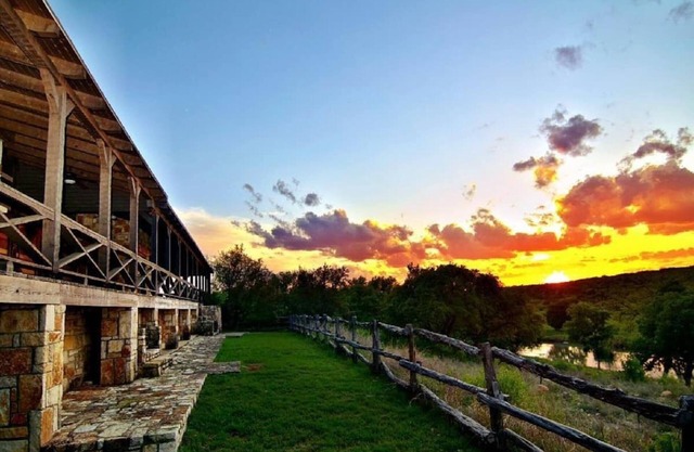 Selah Springs Ranch- Large Family Reunion Ranch on the San Saba River- Sleeps 60