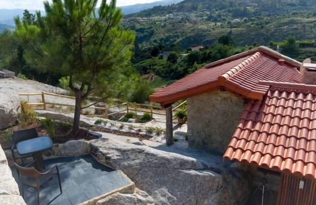Self catering Lugar de Oucias, Carralcova for 2 people