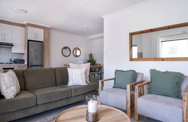 Self Catering Ballito Apt - Pool - Gym
