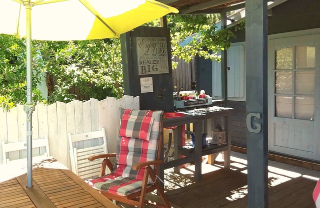 Self-catering, ocean views, walk to beaches. BBQs, secure parking, set in nature