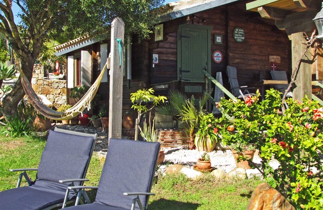 Self-catering, ocean views, walk to beaches. BBQs, secure parking, set in nature