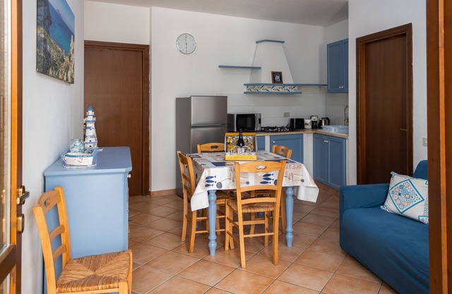 SELINUNTE Apt: Mediterranean-style in the center of Favignana, 300m from Sea