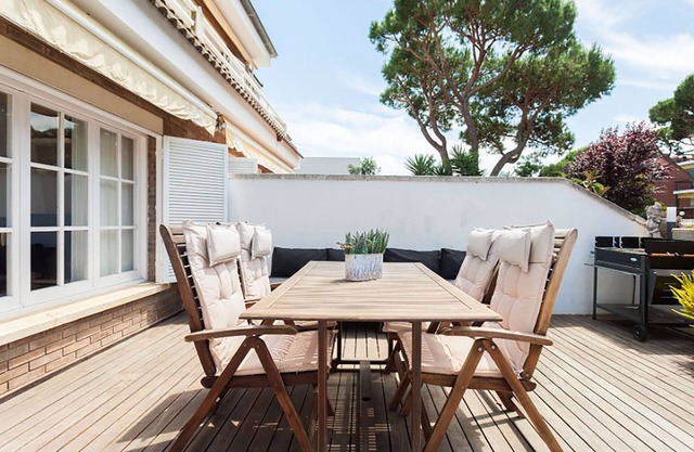 Semi-detached house 100 mtr from the beach