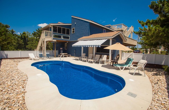 Semi oceanfront house with outdoor pool and cabana - steps to beach