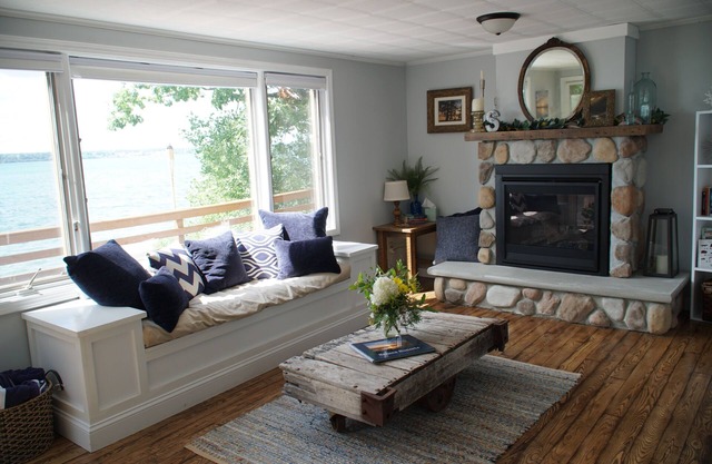 Seneca Sunsets - Waterfront, hot tub, new dock, great views, central location!