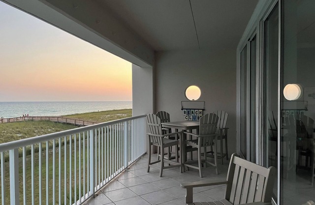 September discounted! Dates with beach service included until the end of Oct.