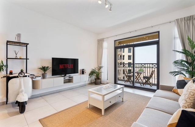 Serene 1BR Stay w/Pool, Gym, & Kids Playground