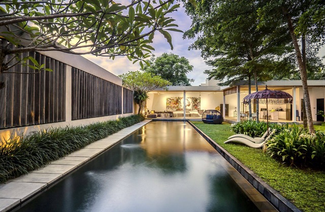 Serene 2 BR Villa with Garden and Pool View