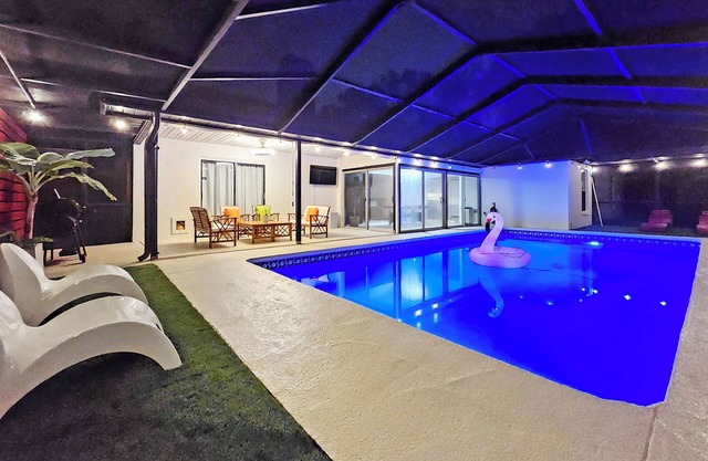 Serene Heated Pool Oasis Tampa Vacation Villa