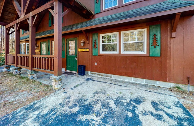 Serene home with fireplace, deck, firepit, central AC, & washer/dryer