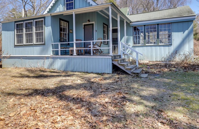Serene Peaks Island Vacation Rental: 1 Mi to Ferry
