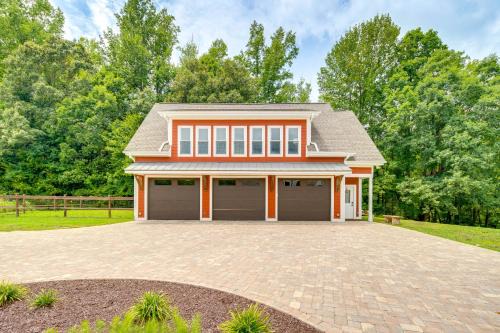 Serene Travelers Rest Apartment 7 Mi to Downtown!