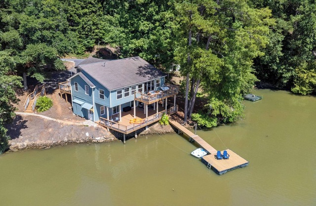Serene Waterfront Home @ Jackson Lake Escape
