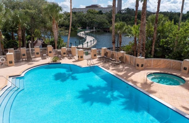 Serene Waterfront Getaway near Beaches | Elegant Atmosphere | 3 Units