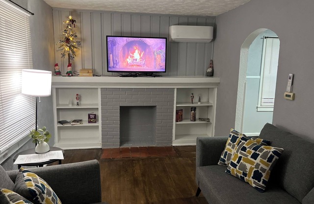 Serenity of Charleston near CAMC and Capital! Newly Renovated!