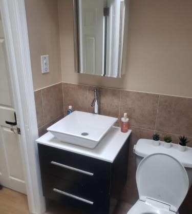 Serenity Room by the Airport - Shared space