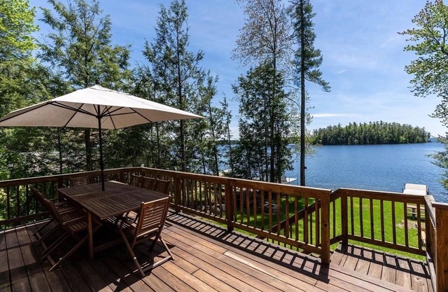 Serenity - Stunning Sebago Lake scenery