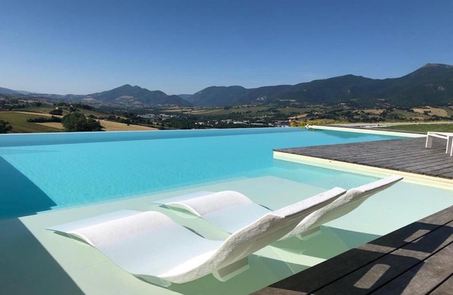 Serre Alte Landscape Luxury Rooms