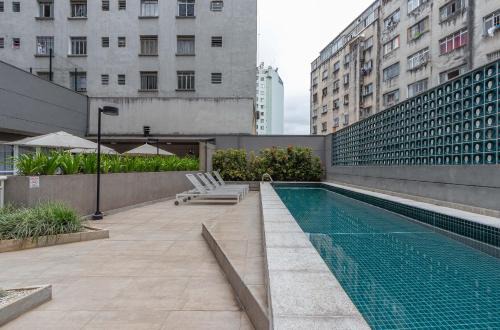 Setin Downtown Praca da Sé by Viva - Prédio completo com piscina perto de estação de metrô no Centro de São Paulo