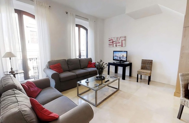 Sevilla Luxury Rentals - Alcazar III