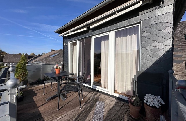 Shared holiday in two separate flats