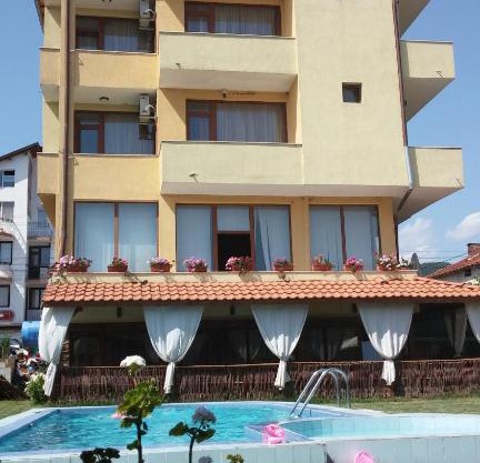 Sharkov Family Hotel