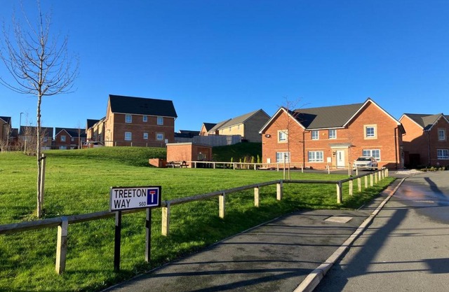 Sheffield 3-Bed Warm Comfy home