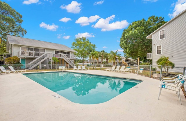 SHERWOOD LAKES UNIT A ON THE PINELLAS TRAIL AND CLOSE TO BEACH