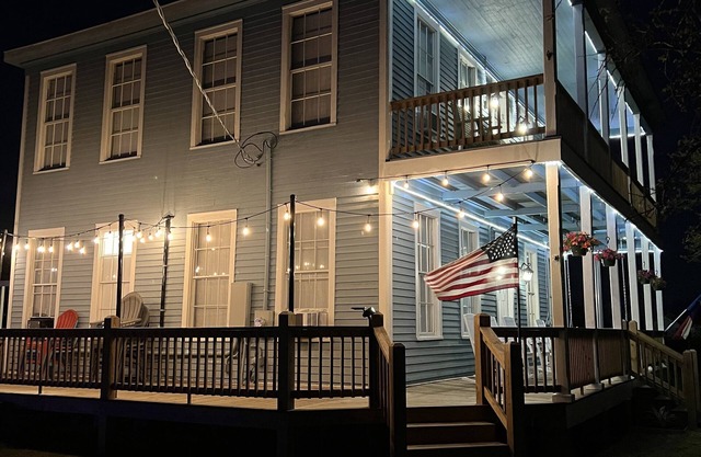 Shiloh by the Sea - 5 bedrooms, 2 and 1 half bathrooms, sleeps 21 guests. All r