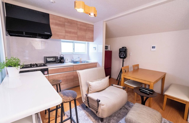 Shinjuku 3-Bedroom Villa | 5 Min to Shin-Nakano Station | Sleeps 6